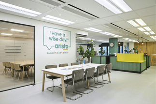 Aristo Utrecht Centraal Station-1-1