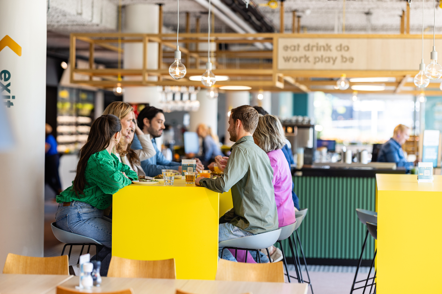 netwerken op de congreslocatie van Aristo meeting center 